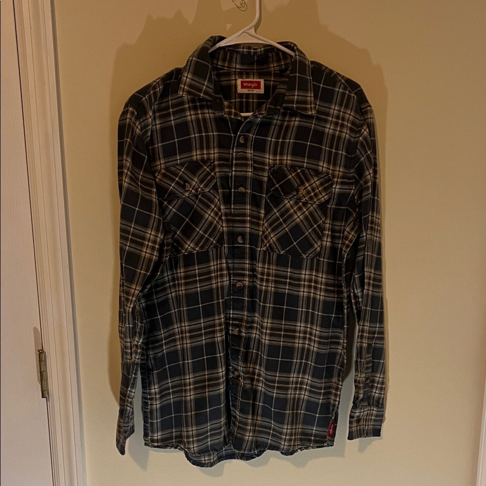 Wrangler Dark Plaid Long Sleeve Shirt